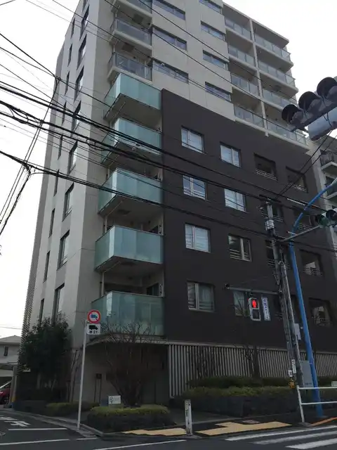 イニシアイオ新宿夏目坂