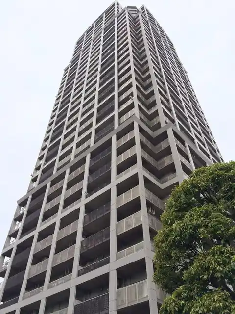 ベルタワー