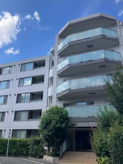 プレシス市谷台町坂