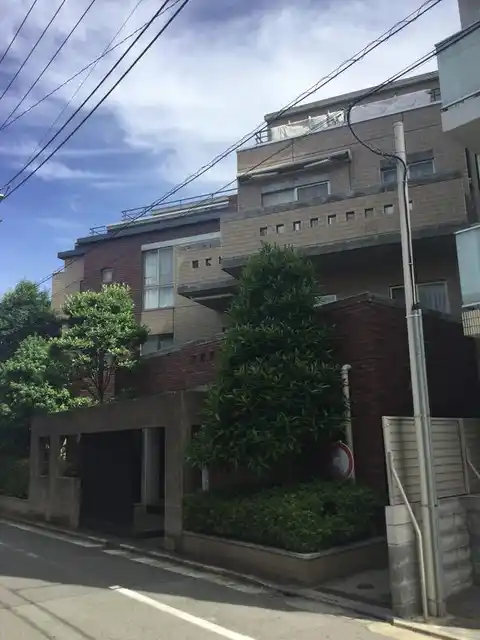 シルクハウスユキガヤ