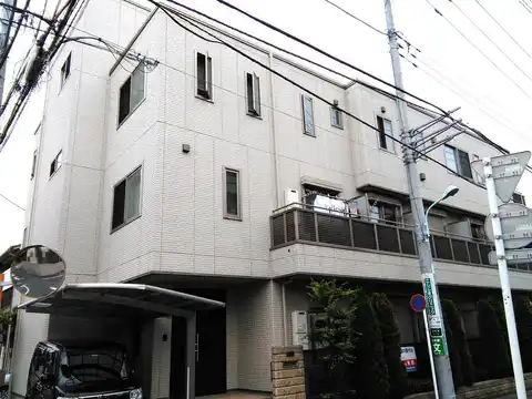CASA KOMAE