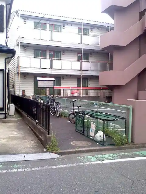 レオパレストマト2