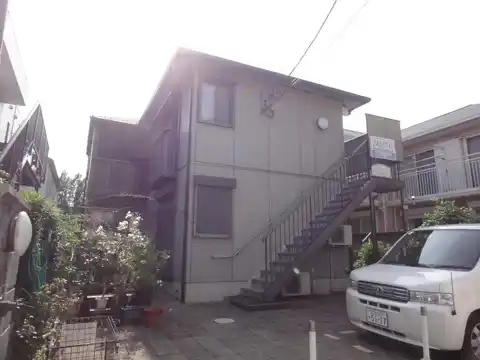 スリーアレマーナ