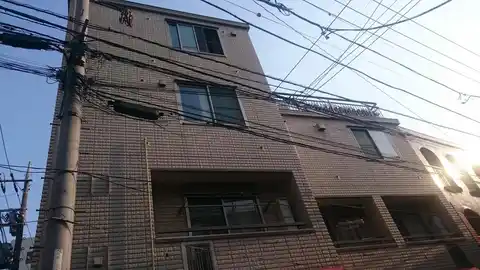 メゾンドレスポワール