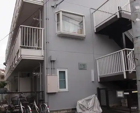 カーサ磯子B