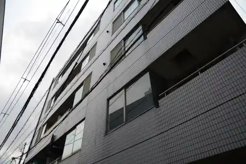 フロムウエスト