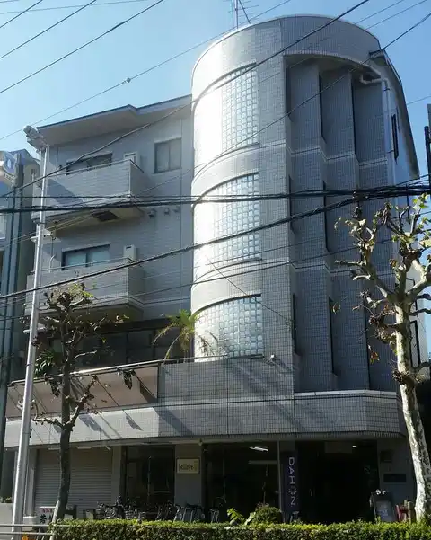 石徳ビル