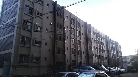 長尾団地8号棟