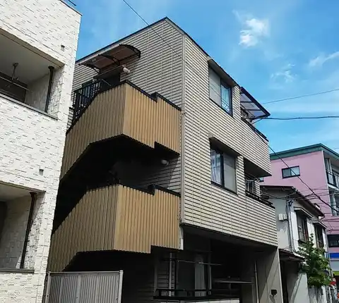 クレージュパレス