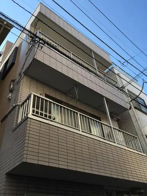 メゾンイワセ