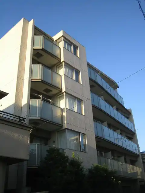 カスタリア目黒平町
