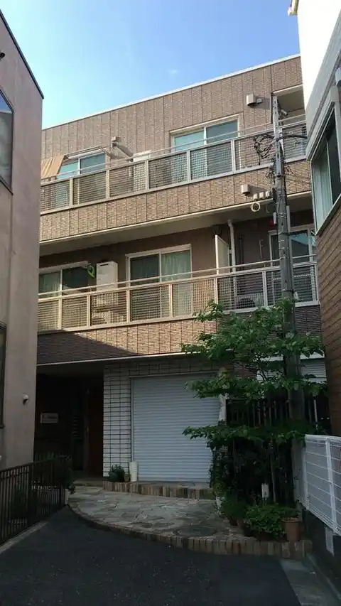 B-CASTLE
