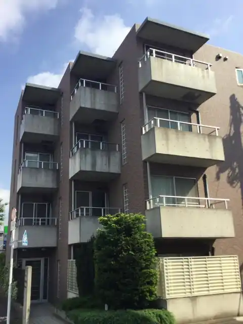 ラ・ヴィ・シャルマン