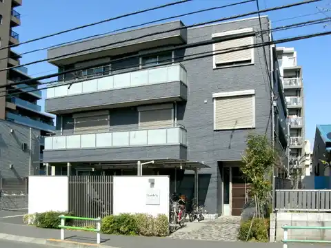 ラウレア