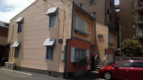 シャルル中央