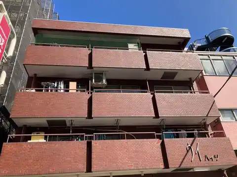ウイハイツ