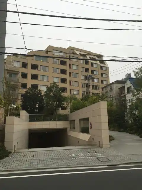 ミッドガーデン赤坂氷川