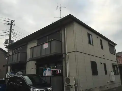 ドミールD