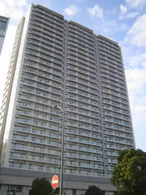 BLUE HARBOR TOWER みなとみらい