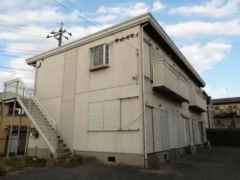 フラットヤマカ