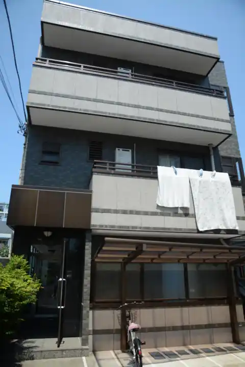 クリスタルヒルズ