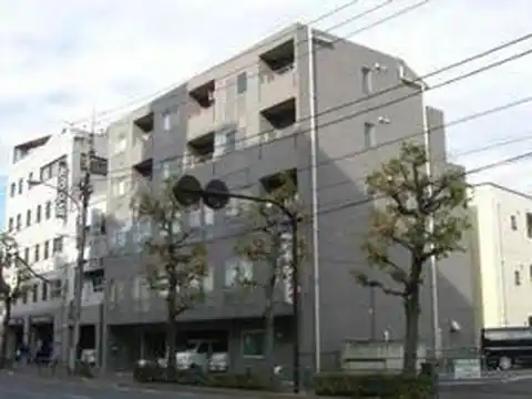 エミール・ナガト