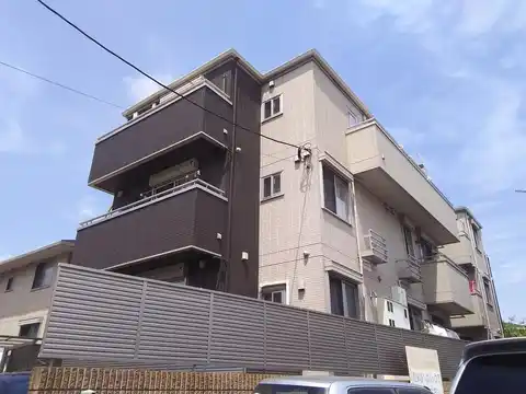 ラ・ルーチェ弁天