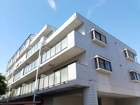プラザ岩田