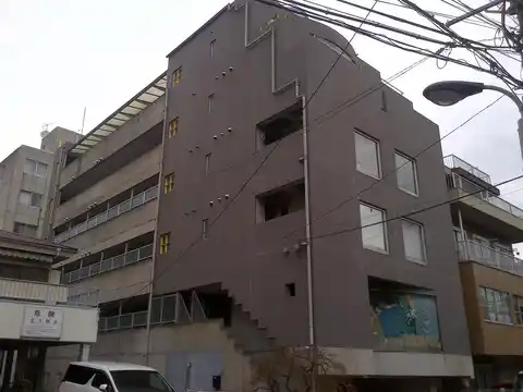 クレスタマルミ