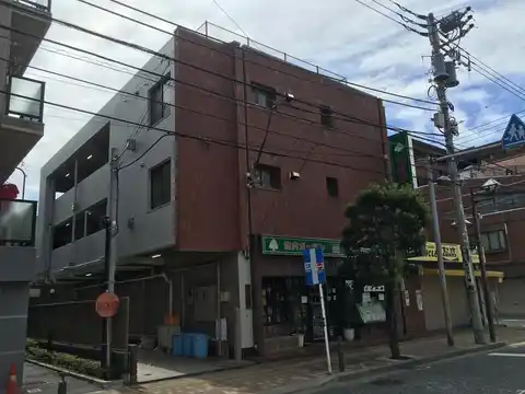 里見サンリビング