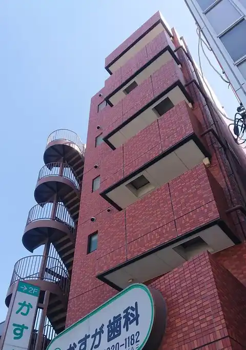 クレストカスガ