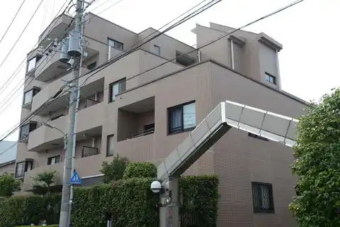 ウィステリアコート