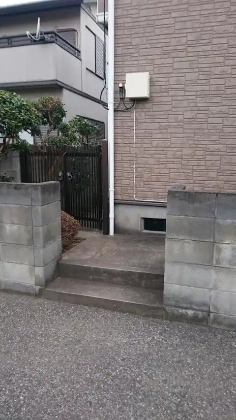 三晃ハイツC棟