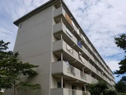 港南台つぐみ団地9号棟
