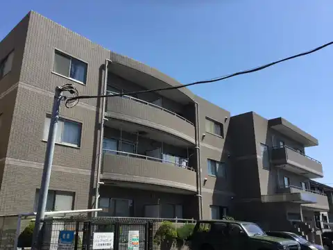 プラウトン