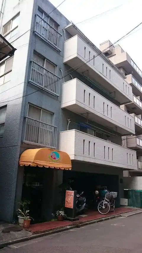 ドミノウラワ