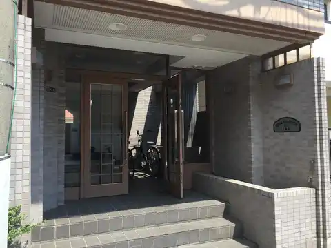 ローズガーデン5番館