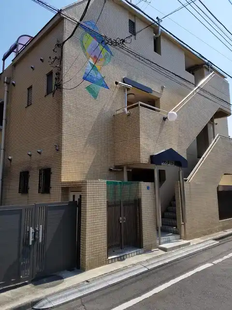 メゾンルミエール