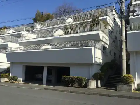 シャンボール読売ランド前2