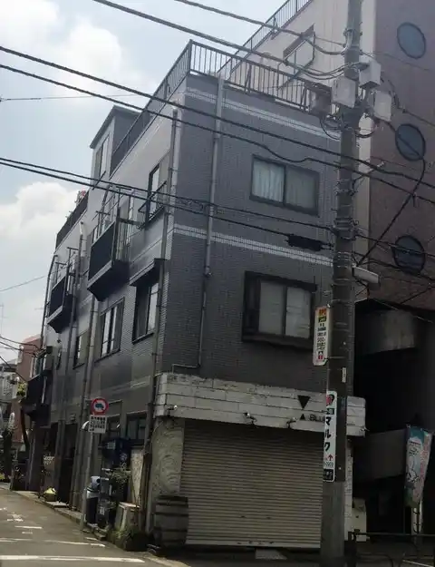 グレーハイツ岡部