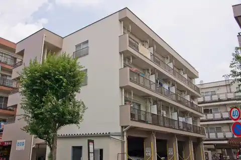 いづみレジデンスA棟