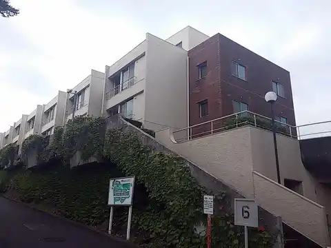 大倉山ヒルタウン6号館