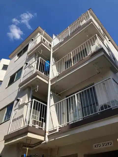 メゾンジンナン