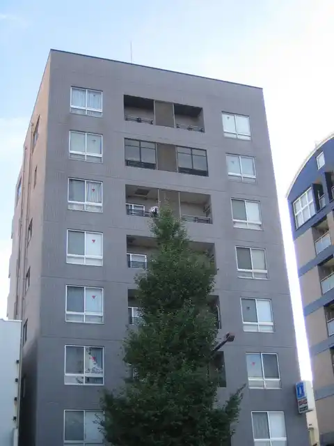 イーストフラット