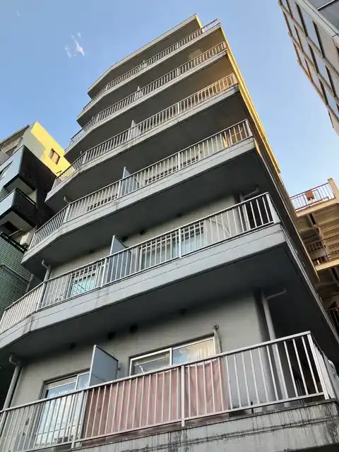 サカエ余丁町マンション