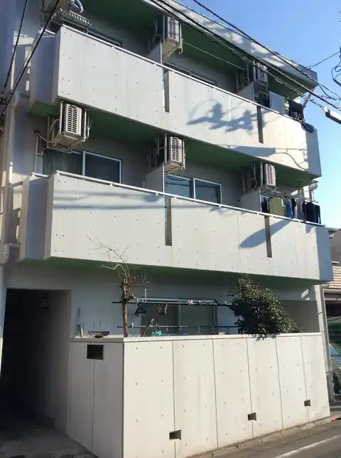 クレタ・タカバン