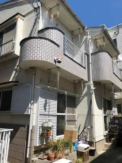 ホワイトホームズ