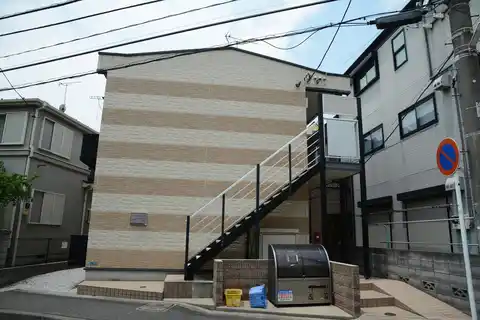 レオパレスプルミエ
