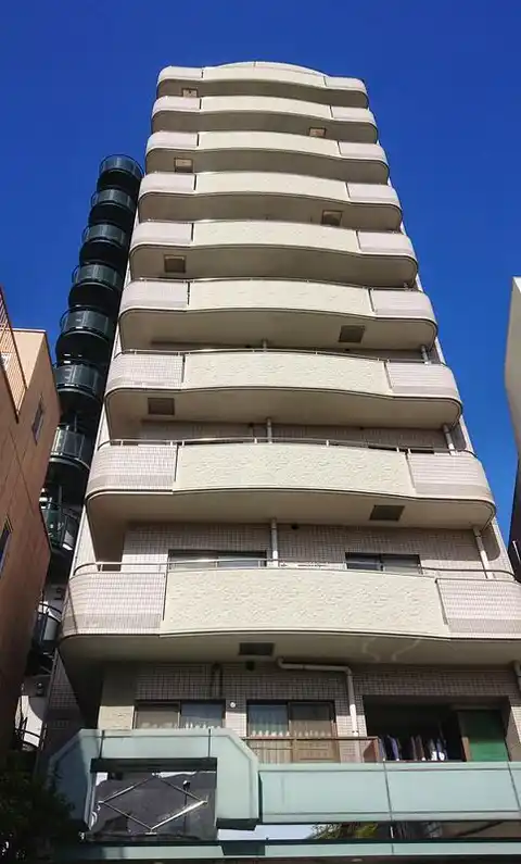 ラポール本蓮沼駅前