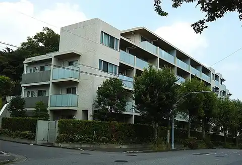 ドレッセあざみ野ガーデンフォーレ